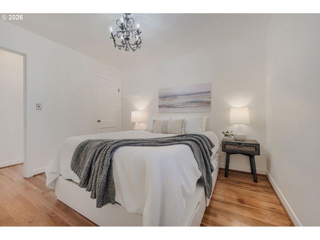 6504 N COMMERCIAL Ave, Portland, OR 97217