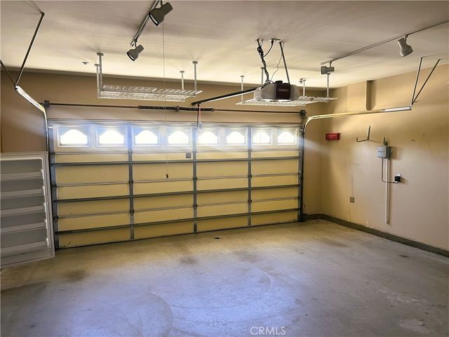 28984 River Oaks Lane, Highland, CA 92346