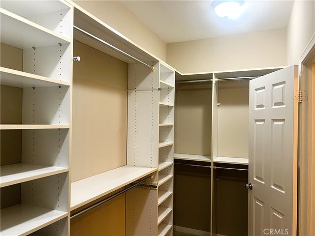 28984 River Oaks Lane, Highland, CA 92346