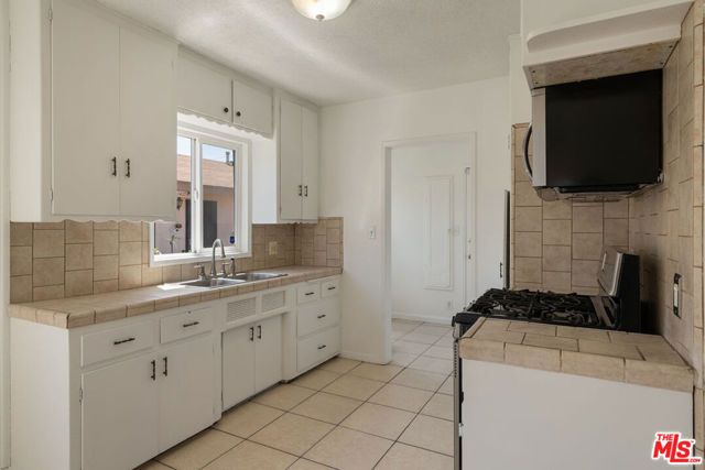 1418 E Mauretania Street, Wilmington (los Angeles), CA 90744