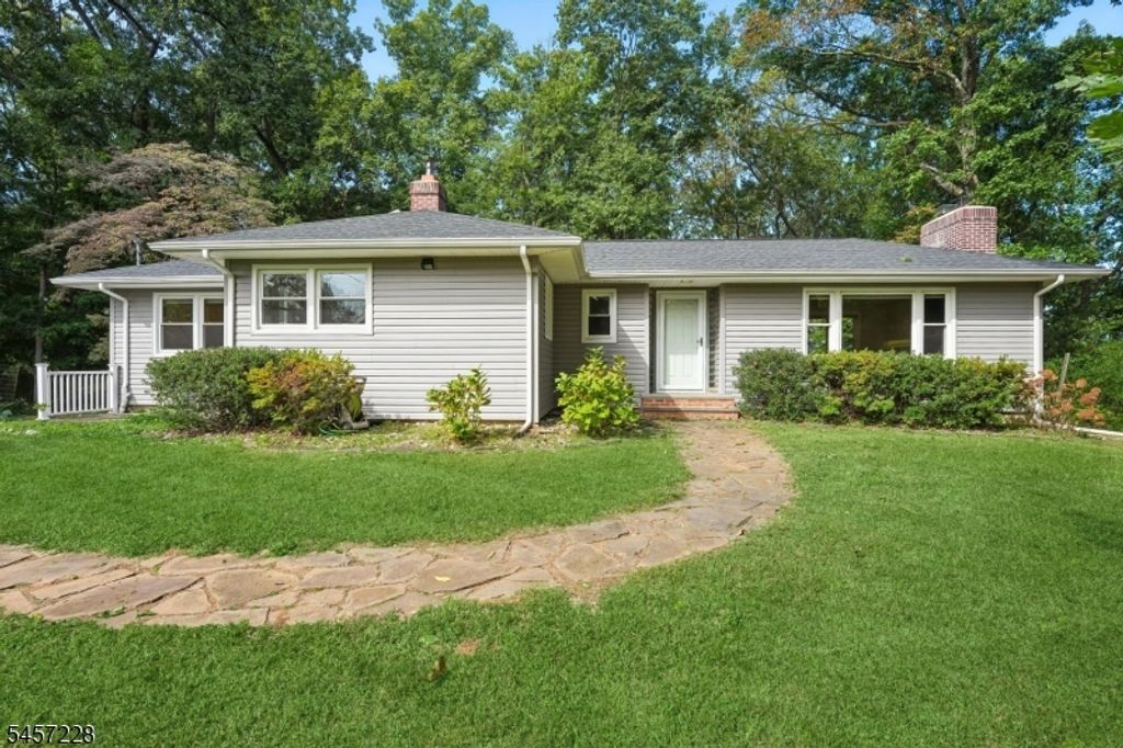 161 Spencer Rd, Bernards Twp., NJ 07920