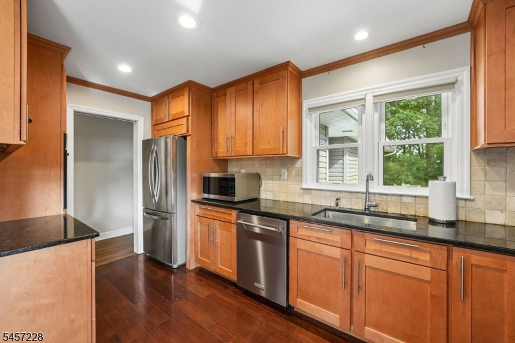 161 Spencer Rd, Bernards Twp., NJ 07920 — photo 5