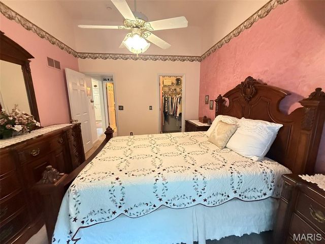 10342 Tiffany Village Circle Drive, St Louis, MO 63123