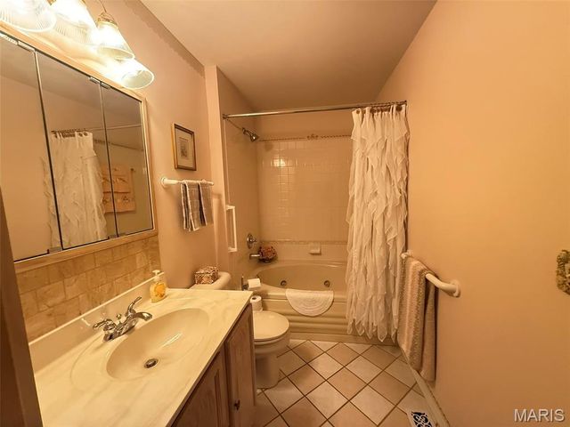 10342 Tiffany Village Circle Drive, St Louis, MO 63123
