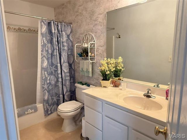 10342 Tiffany Village Circle Drive, St Louis, MO 63123