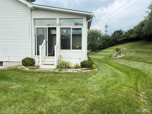 10342 Tiffany Village Circle Drive, St Louis, MO 63123
