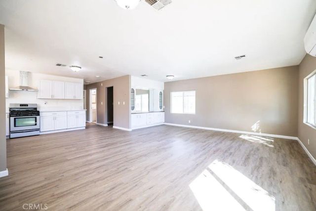 315 North Palomar Avenue, San Jacinto, CA 92582