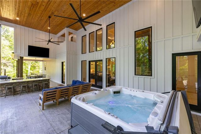 1642 Pineview Road, Randleman, NC 27317