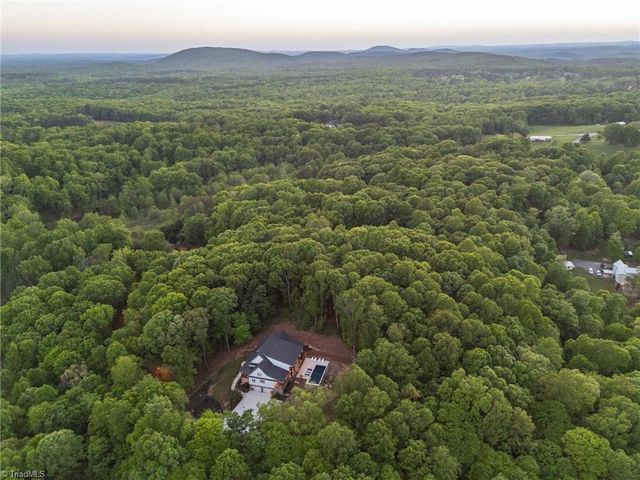 1642 Pineview Road, Randleman, NC 27317