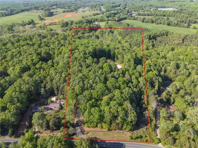 1642 Pineview Road, Randleman, NC 27317