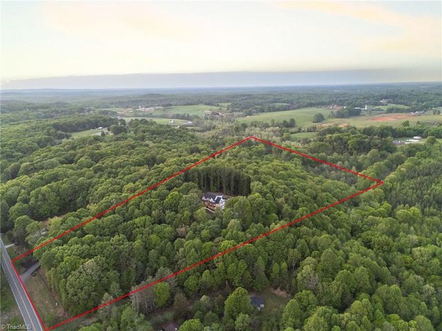 1642 Pineview Road, Randleman, NC 27317