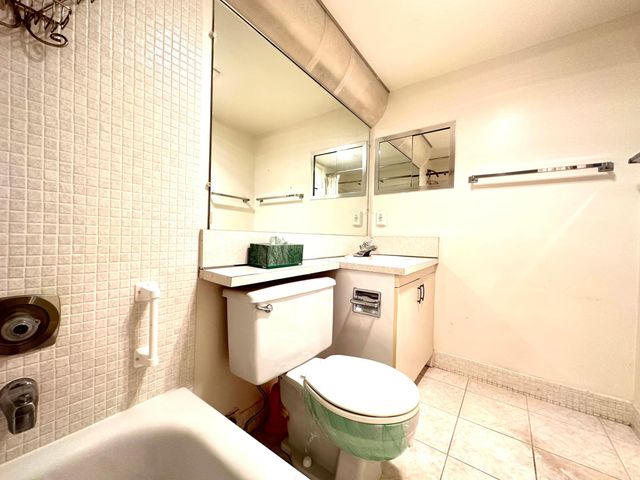 2060 Harwood E 2060, Deerfield Beach, FL 33442