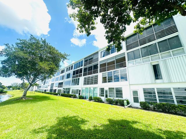 2060 Harwood E 2060, Deerfield Beach, FL 33442