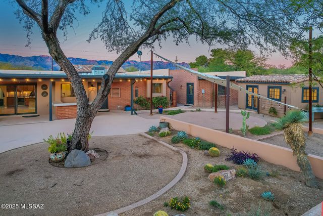 7990 E Hardy Street, Tucson, AZ 85750