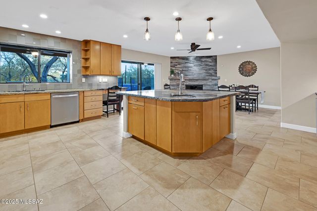 7990 E Hardy Street, Tucson, AZ 85750