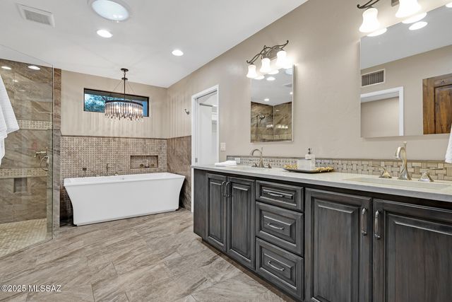 7990 E Hardy Street, Tucson, AZ 85750