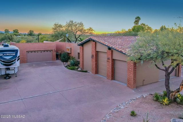 7990 E Hardy Street, Tucson, AZ 85750