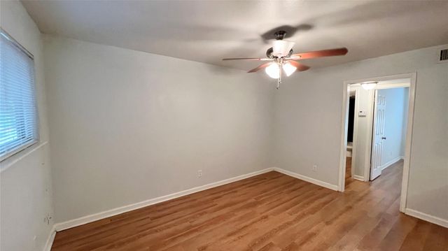 2301 OHLEN RD 107, Austin, TX 78757