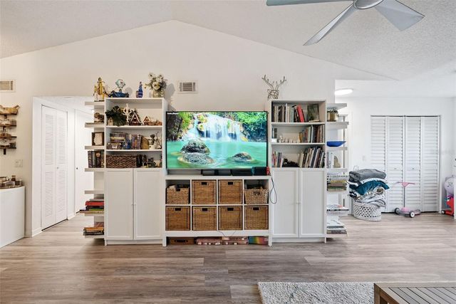 4642 COMMANDER DRIVE 938, Orlando, FL 32822