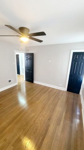 8822 S Kenwood Avenue, Chicago, IL 60619
