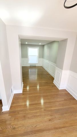 8822 S Kenwood Avenue, Chicago, IL 60619