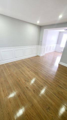 8822 S Kenwood Avenue, Chicago, IL 60619