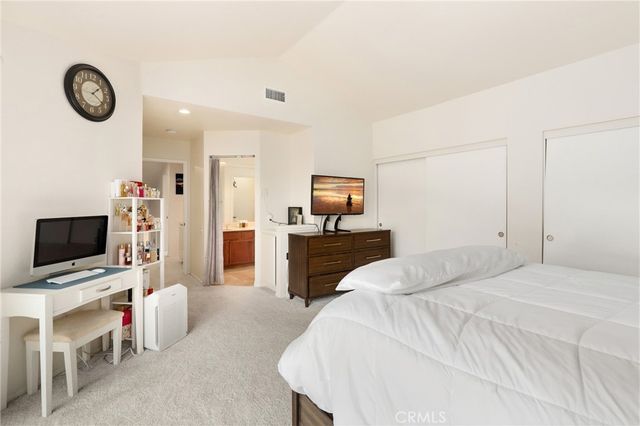 22 Rocky Creek Lane, Laguna Hills, CA 92653