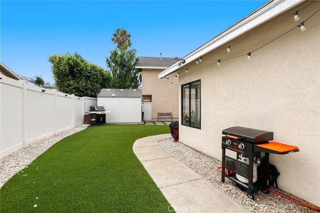 22 Rocky Creek Lane, Laguna Hills, CA 92653