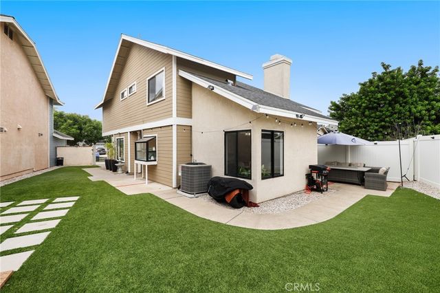 22 Rocky Creek Lane, Laguna Hills, CA 92653