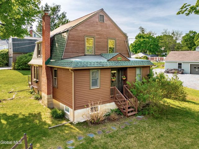 17 Midline Road, Ballston, NY 12019