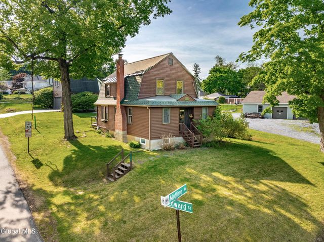 17 Midline Road, Ballston, NY 12019