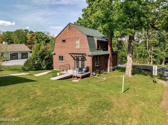17 Midline Road, Ballston, NY 12019