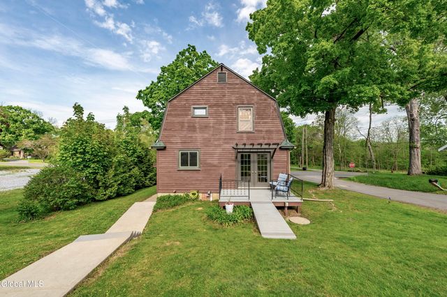 17 Midline Road, Ballston, NY 12019