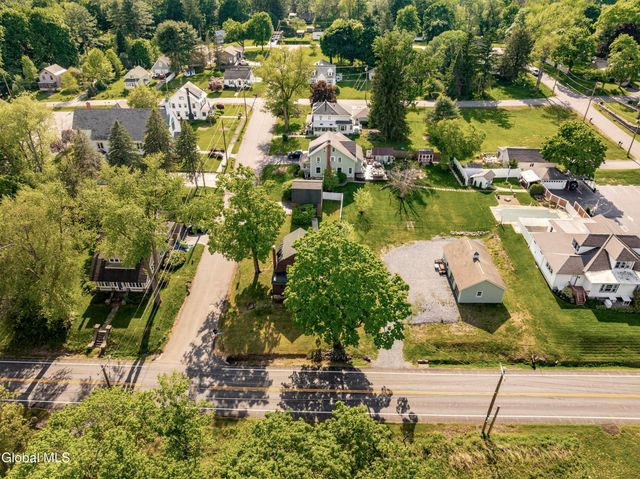 17 Midline Road, Ballston, NY 12019