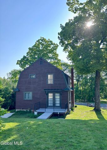 17 Midline Road, Ballston, NY 12019