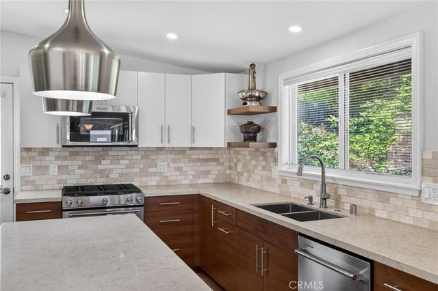 26935 Whitestone Road, Rancho Palos Verdes, CA 90275