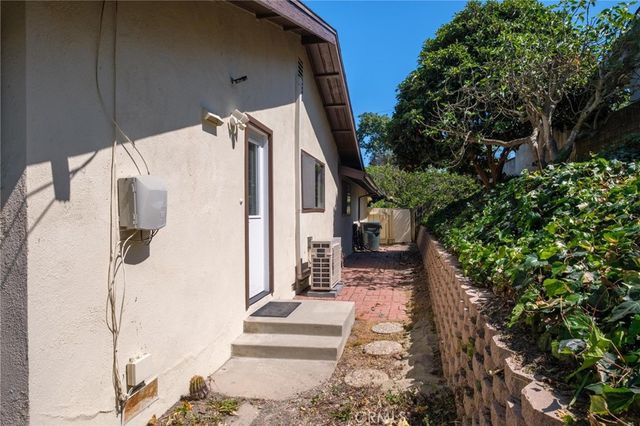 26935 Whitestone Road, Rancho Palos Verdes, CA 90275