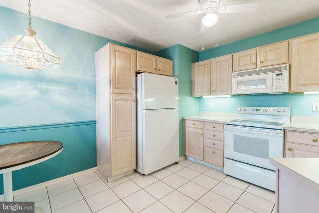 16 PEPPERGRASS DR N, Mt Laurel, NJ 08054