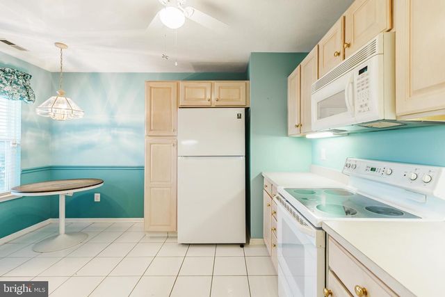 16 PEPPERGRASS DR N, Mt Laurel, NJ 08054