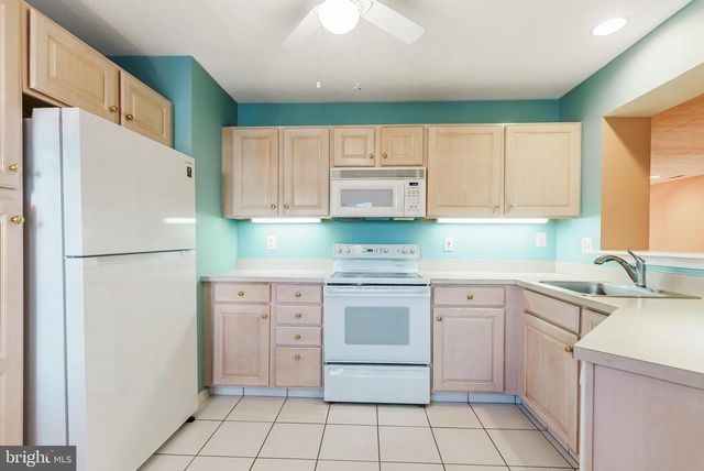 16 PEPPERGRASS DR N, Mt Laurel, NJ 08054