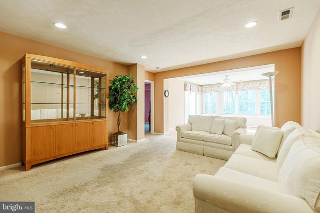 16 PEPPERGRASS DR N, Mt Laurel, NJ 08054