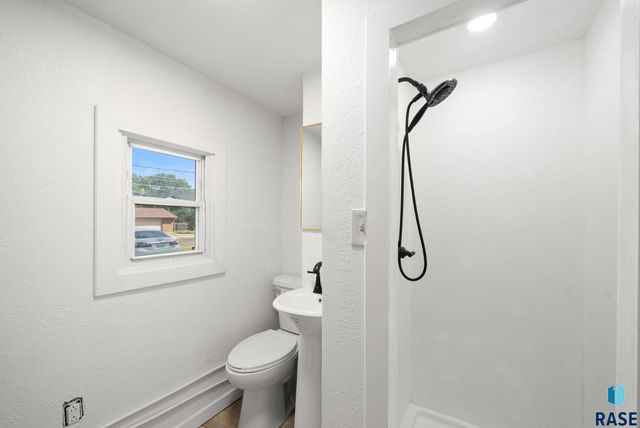 504 S Elmwood Ave Avenue, Sioux Falls, SD 57104