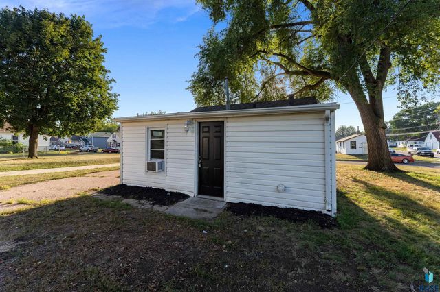 504 S Elmwood Ave Avenue, Sioux Falls, SD 57104