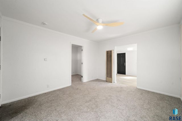 504 S Elmwood Ave Avenue, Sioux Falls, SD 57104