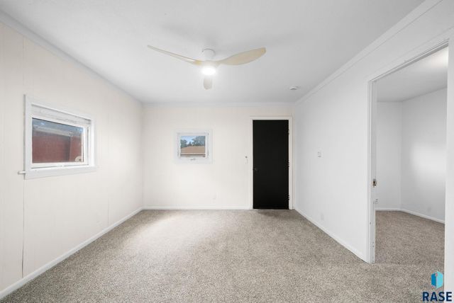 504 S Elmwood Ave Avenue, Sioux Falls, SD 57104