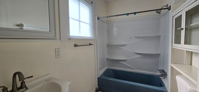 40 Maple Grove Avenue, Norwich, CT 06360