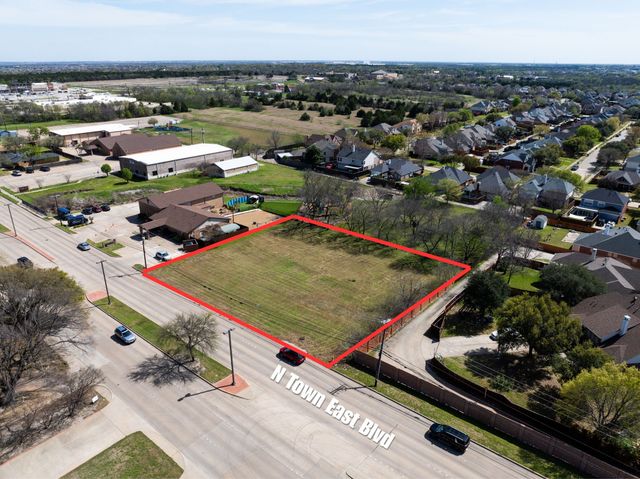 330 Town East Boulevard, Sunnyvale, TX 75182