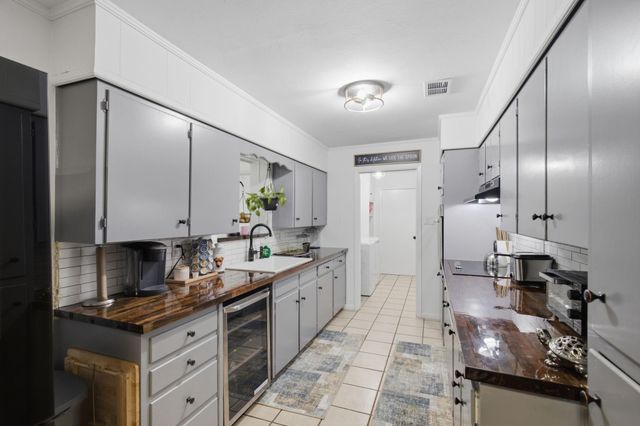 2202 French Place, Baytown, TX 77520