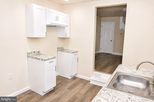 319 YORK ST, Burlington, NJ 08016