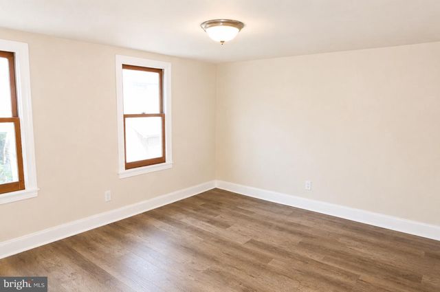 319 YORK ST, Burlington, NJ 08016